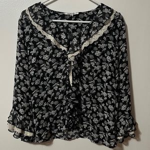 Quintessential Black And White Floral Ruffle V-Neck Frill Collared Blouse Size L